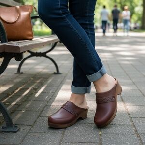 Brown Leather Clogs with Cushioned Footbed and Textured Strap